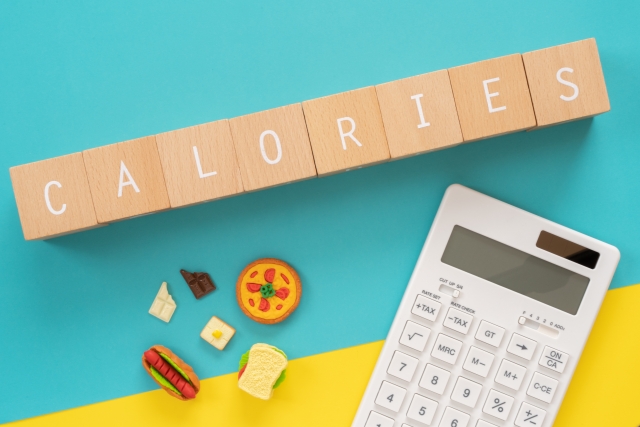 カロリー計算（摂取カロリー、消費カロリーのバランスを確認する）のイメージ