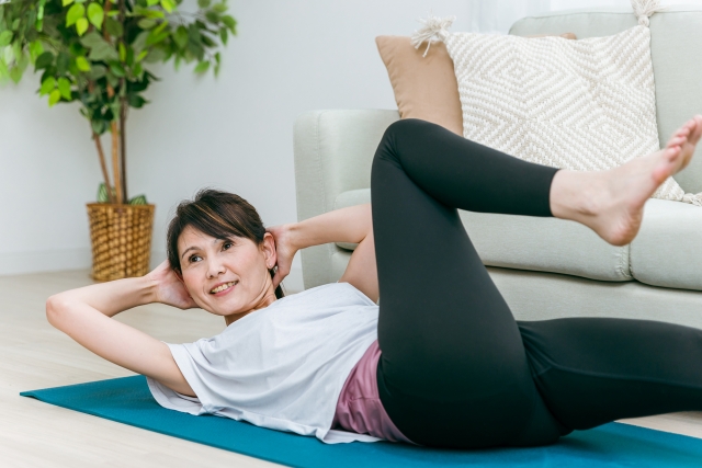 ダイエットにも効果的な、体幹や下半身を動かす運動・ストレッチ