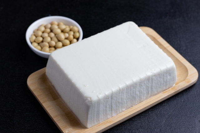 植物性たんぱく質が豊富な食品（豆腐、大豆製品）