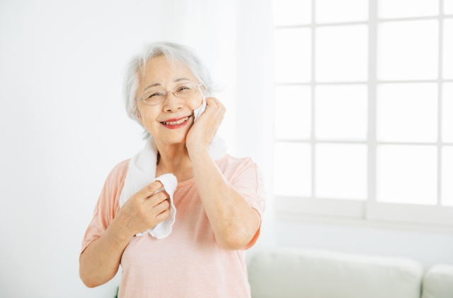 スポーツウェアの女性（シニア世代）