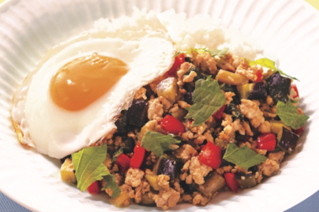 夏野菜の和風ガパオ【管理栄養士監修】